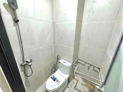 apartment 40 M2 right here in the national college village.