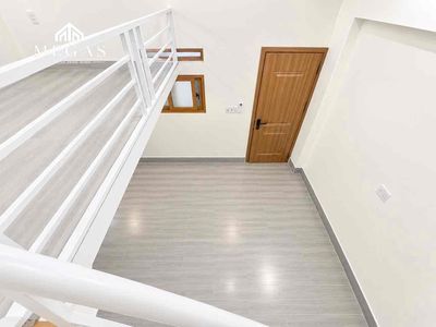 The apartment has an open window - 35 M2 - in the scattered market
