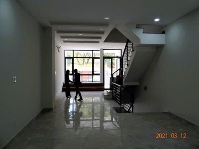 Rent a cash house in a three-story vault in Bình Thọ.
