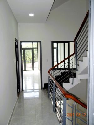 Rent a cash house in a three-story vault in Bình Thọ.