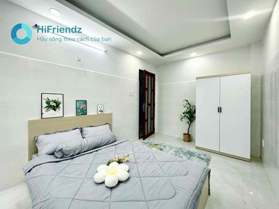The full interior - near the commercial university - good price - clean clean cool