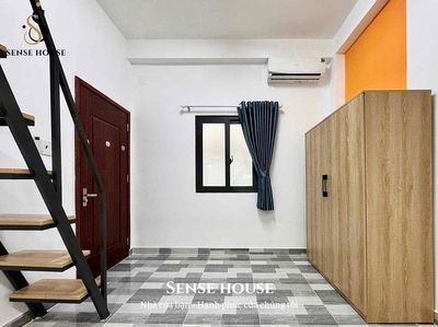 Rent Rooms, right here at the University of Deposits, ready for the Book Door.