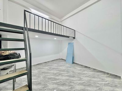 Check for the upper guard with a Thống Nhất air conditioning.