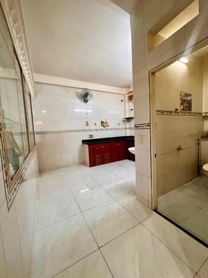 It's too cheap. Seven million to one floor. Two, closed bedrooms. Hương Lộ 2, Bình Tân.