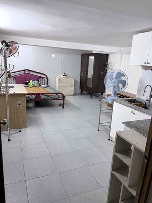 The 5th Female Room.