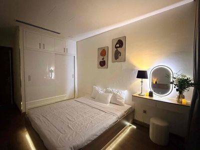 Vinhomes Central Park_For apartment 3 bedroom 2 toilets Park 1