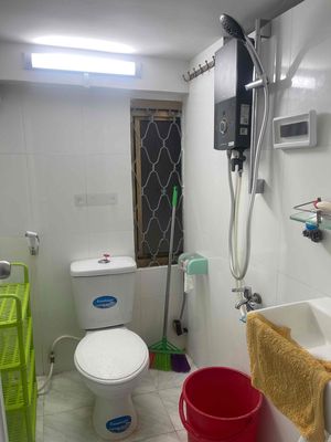 Five-foot motel, area 30 meters, furniture.