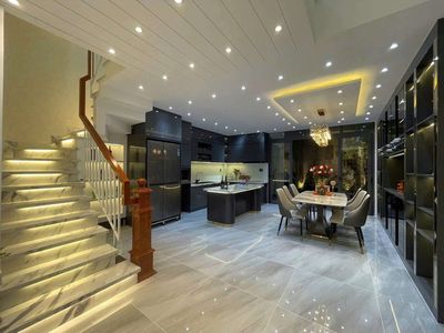 To rent a nice, cheap house.