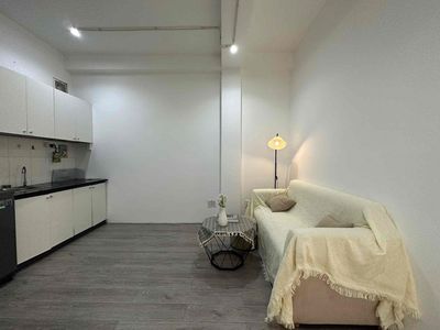 & studio - 100 percent - full interior - with elevators