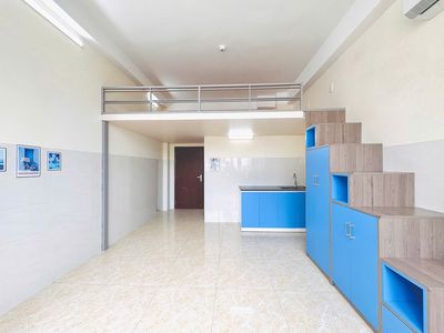 new building room - near industrial college, school-free car