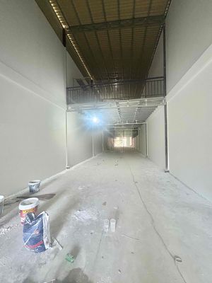 Rent a new Trần Văn Giàu warehouse building area 6x54. It's 25 million.
