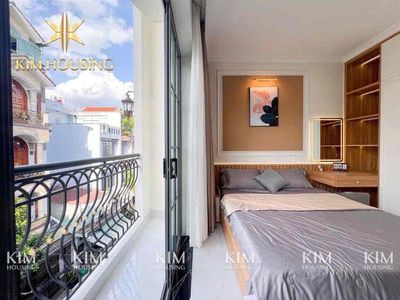 studio head, bedroom room, Republic near tsn airport.