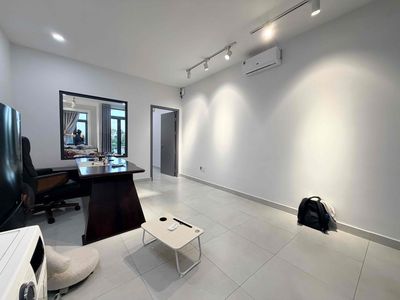 Rent an 80-foot bedroom, Hai Bà Trưng, District 1.