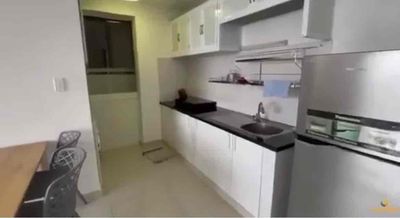 Rent a Bình Khánh apartment. Cable, basic interior.