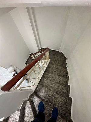 3 floors - 50 M2 - interior - locality, 10 - 22 million a month