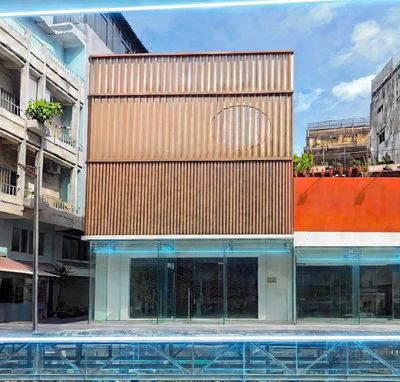 Rent cash house to Prednisone, 1893 6th District 10, Area: 6 x 20 meters, 3rd floor