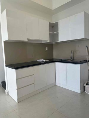 Rent the Ricca sands of Phú Hữu. One bedroom costs 6 million. Two bedrooms.