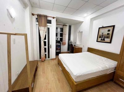 Comfortable inns, cut out of District 1 (For short-term lease)