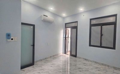 The beautiful new home. Five by twelve level LaPener.