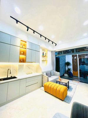 home of an interior--there's yard--two bedrooms: 15 million. Xô Viết Nghệ Tĩnh, Bình Thạnh