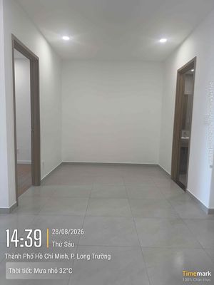 Rent the apartment. One bedroom. 65mmm. Five million.