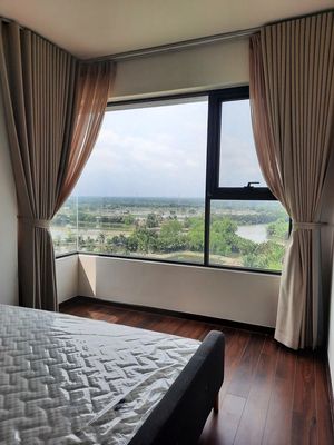Rent three Mizuki Park bedrooms, full interior, nice house, in place. It's worth 16 million.