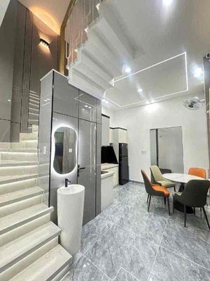 Front of the family Le & Phú Thọ Hoà, 3 cards, 5 x 18 meters, 4 bedrooms, 4 toilets
