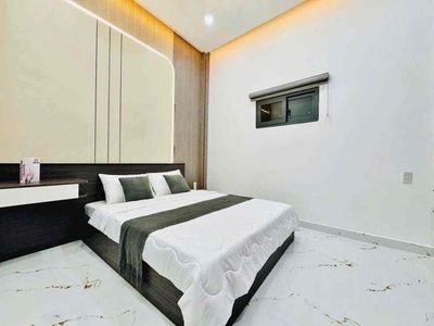 Front of the family Le & Phú Thọ Hoà, 3 cards, 5 x 18 meters, 4 bedrooms, 4 toilets