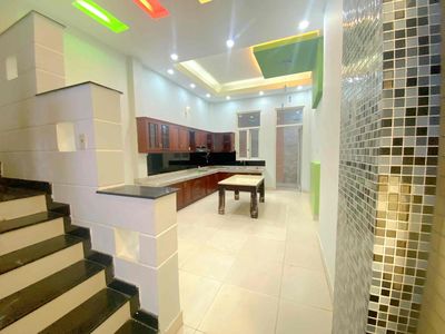 front aeon mall 4 x20 M. 6 bedrooms wide, 6 bathrooms wide.