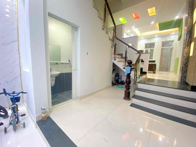 front aeon mall 4 x20 M. 6 bedrooms wide, 6 bathrooms wide.