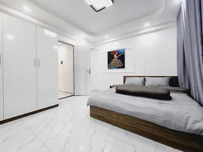 Rent the new house 100% Phan Đình Phùng, 4th floor bedroom 3 toilets, car lane