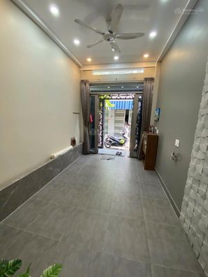 Rent a house, two floors up the roof. 618 Quang Trung-7* 11 Gò Vấp