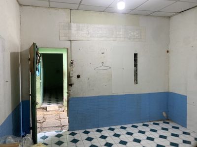 The 24mm apartment is about 50 meters from ql1 A near Linh Trung production.