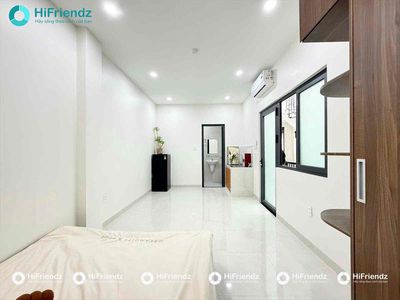 The studio is full of furniture - 30 M2 elevators - right Hồng Lạc falls by 7 good