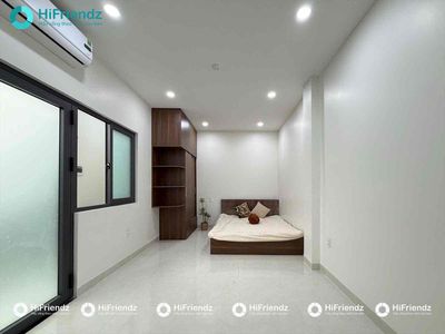 The studio is full of furniture - 30 M2 elevators - right Hồng Lạc falls by 7 good