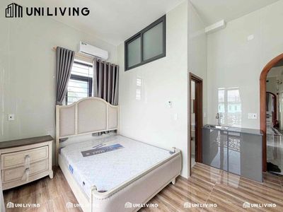 The LZz1, the entire apartment of the balcony, the Đỗ Xuân Hợp, the Pacific Cross.
