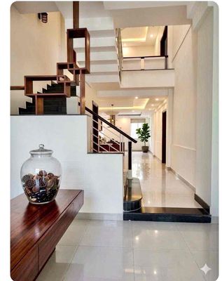 Rent a nice, cheap Khu Y Tế Kĩ Thuật house. The Fireman. New