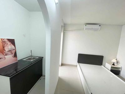 Rent the balcony in the original house - full interior