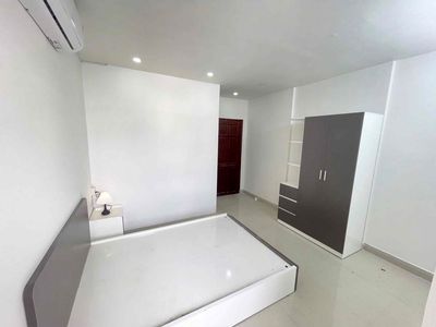 Rent the balcony in the original house - full interior
