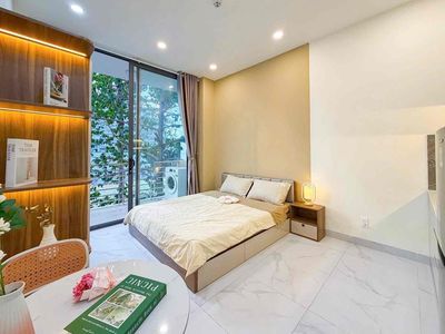 A super-high-level mini building cleans the entire interior walking through y-y-yeh
