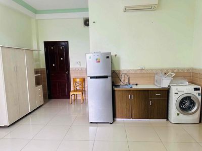 Rent the room full of furniture with elevators
