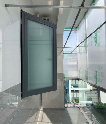 Rent the balcony room 4.3 million broad Phạm Hùng