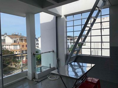 Rent the balcony room 4.3 million broad Phạm Hùng