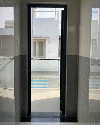 Rent the balcony room 4.3 million broad Phạm Hùng
