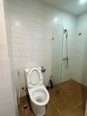 Share 1 Akane building has its own bathroom, full air conditioning.