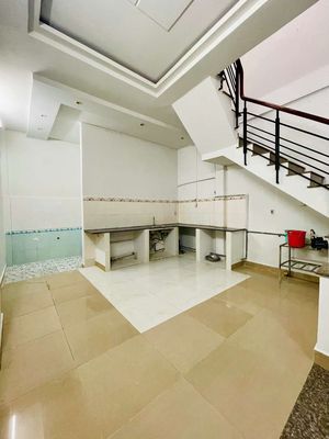 It's a clean new house.