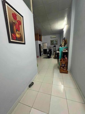 Renting the entire alley. 123 Huỳnh Tấn Phát.