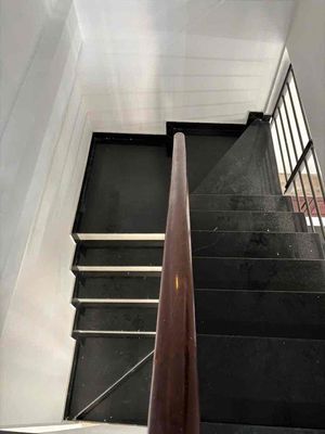 For Phan Huy Ích rent, 100 percent fresh repair. Money on the Channel Front