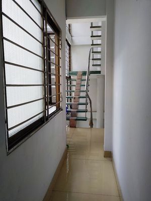 The elevator room, comfortable enough at the Gardens of Asti, District 10