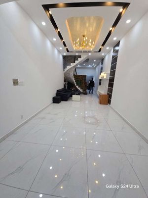 Four floors of furniture - five bedrooms - 8 M - 18 million a month.
